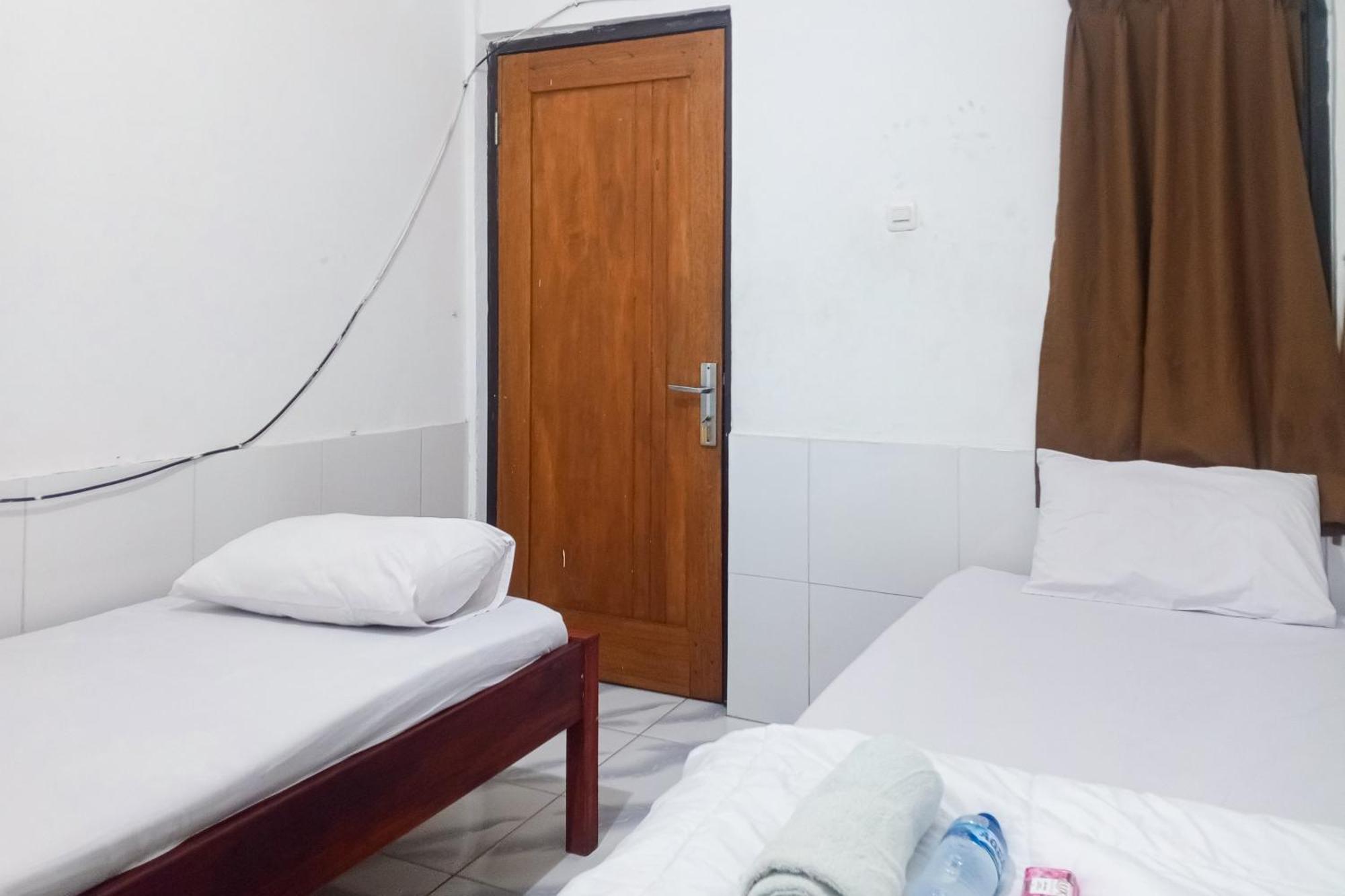 Hotel Malibu Syariah Bogor Redpartner Esterno foto
