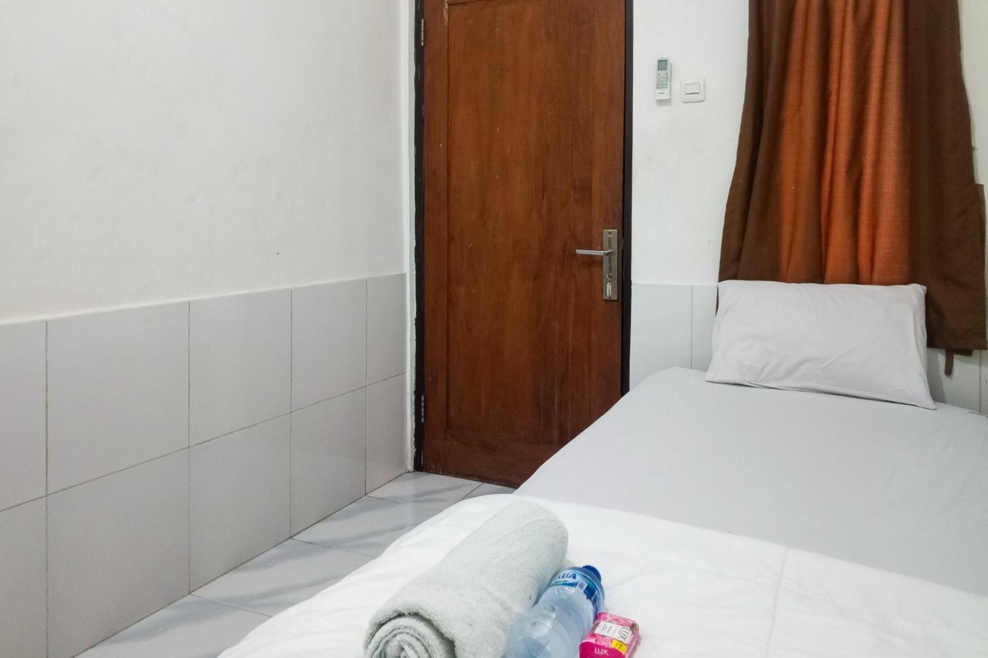 Hotel Malibu Syariah Bogor Redpartner Esterno foto